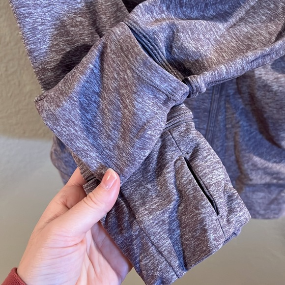Lululemon Cypress Kiss 1/2 Zip Size 8 EUC $98 - Picture 4 of 15
